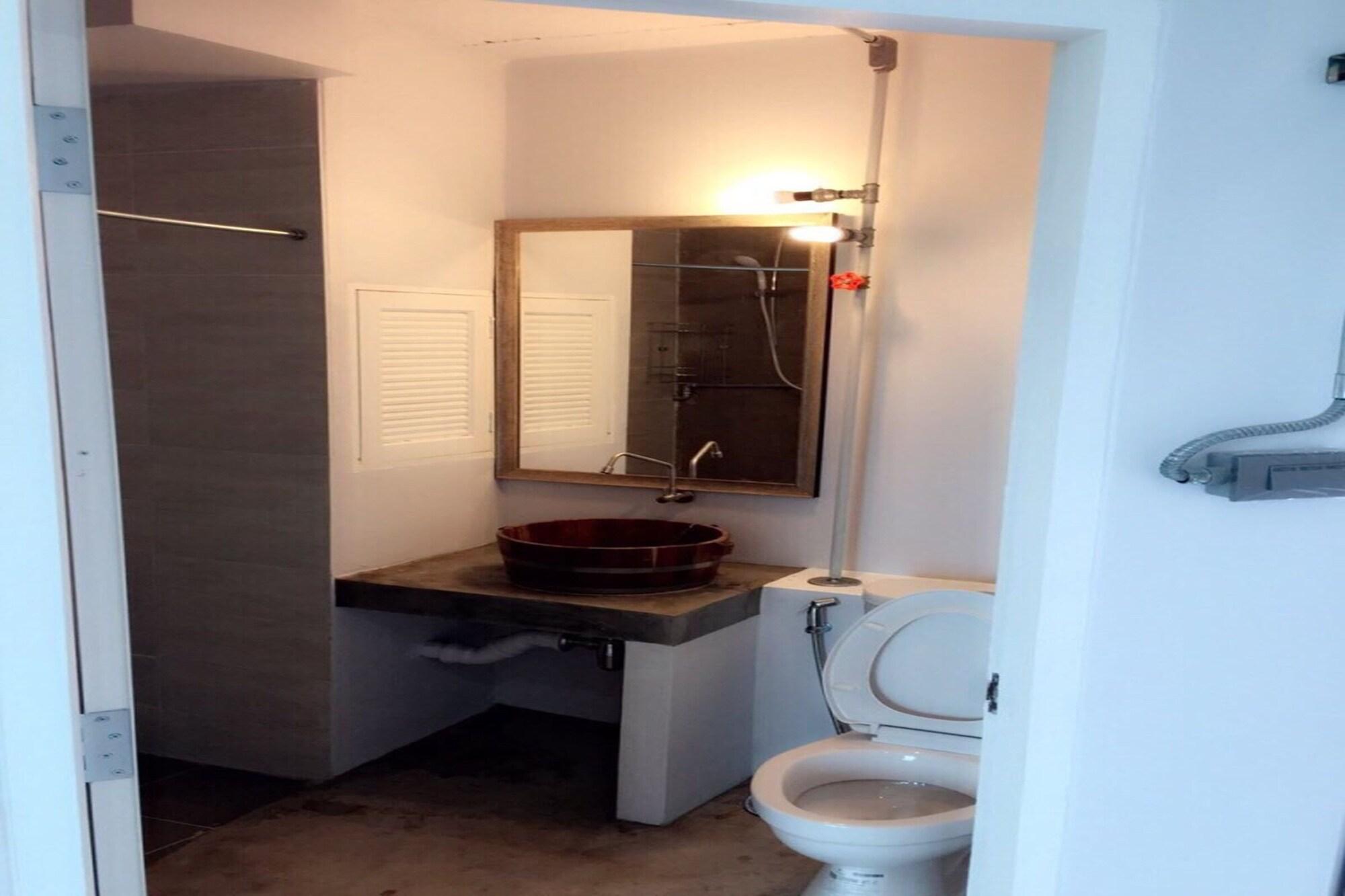 Rinrada Loft Resident Hotel Csiangmaj Kültér fotó